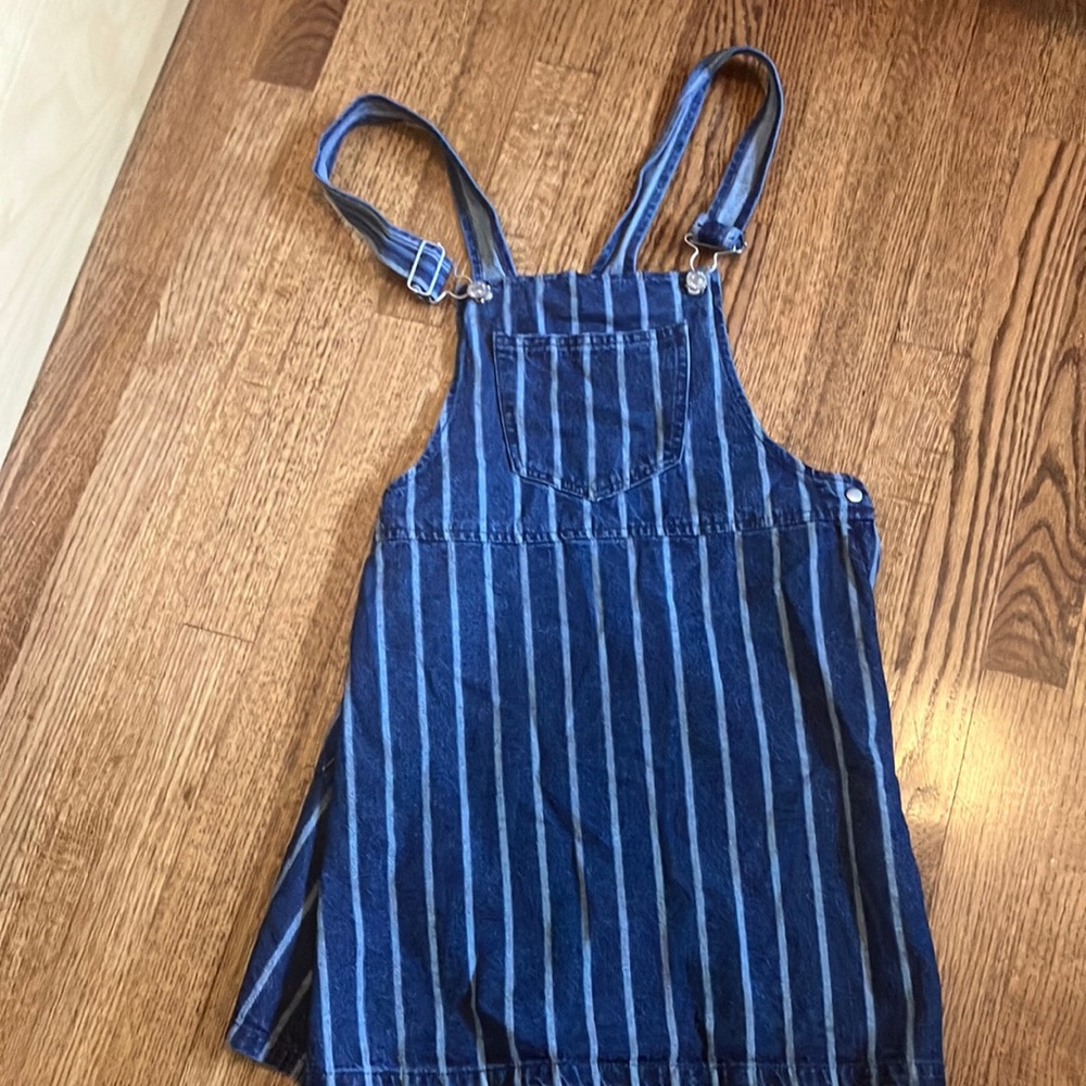 Overall dress